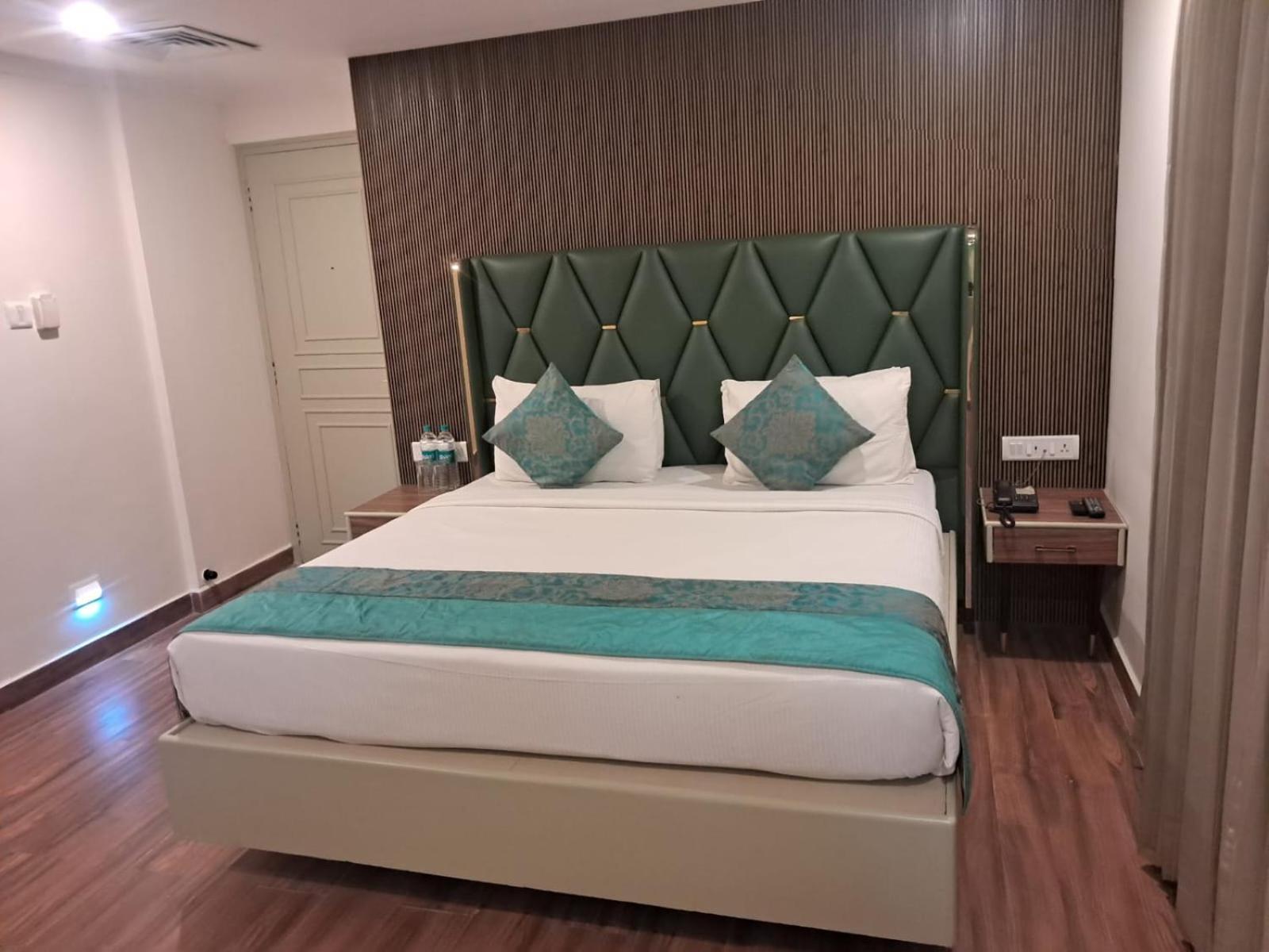 Hotel Grand Residence Ченнаї Екстер'єр фото