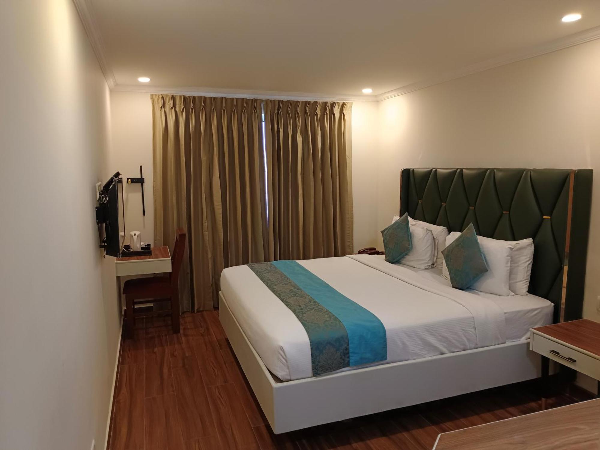 Hotel Grand Residence Ченнаї Екстер'єр фото