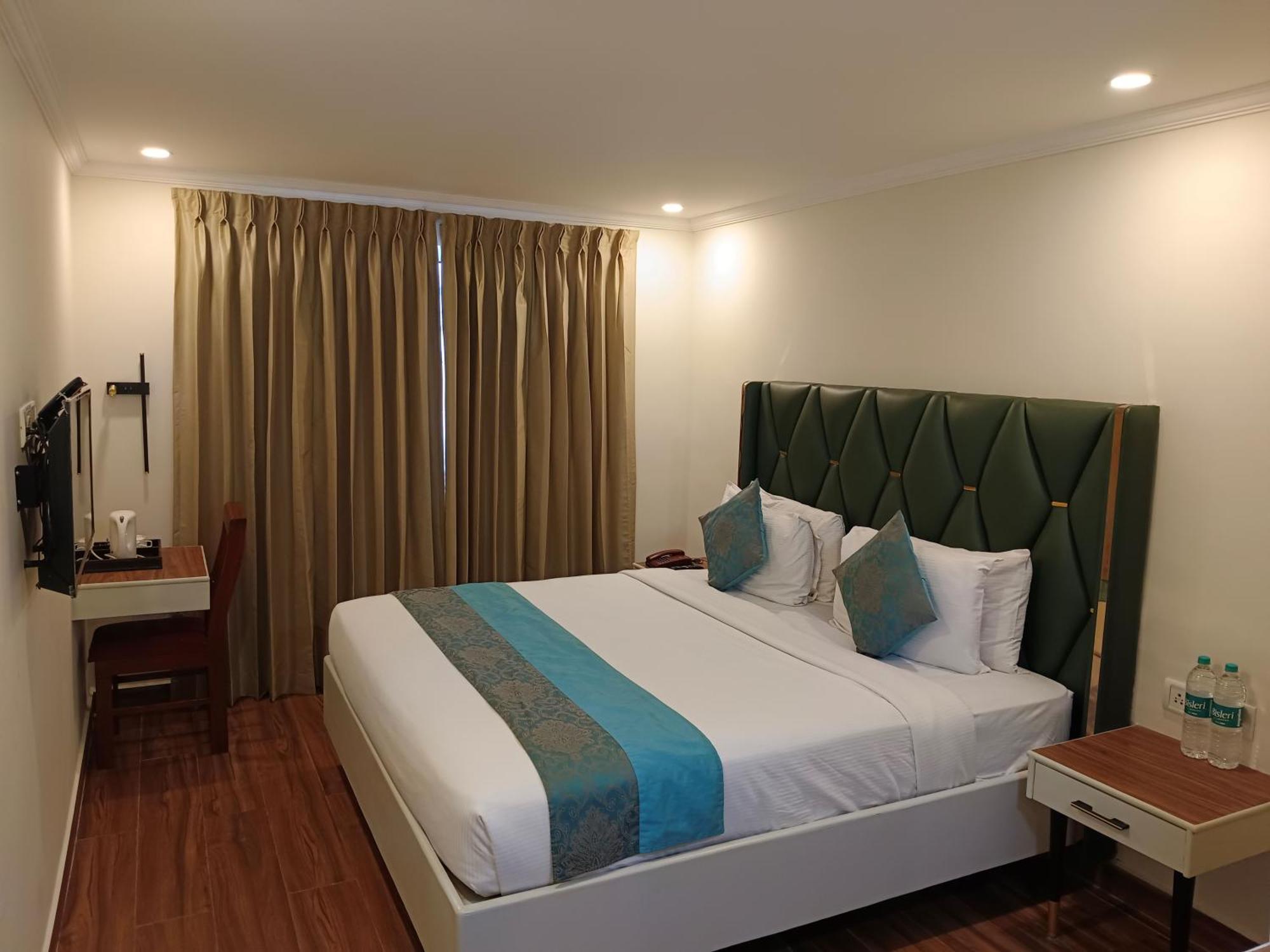 Hotel Grand Residence Ченнаї Екстер'єр фото
