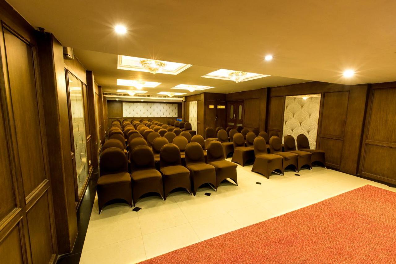 Hotel Grand Residence Ченнаї Екстер'єр фото